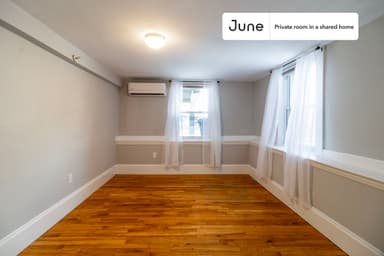 Place Preview main user avatar