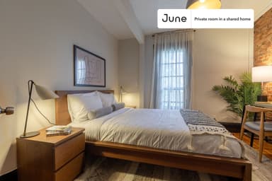 Place Preview main user avatar