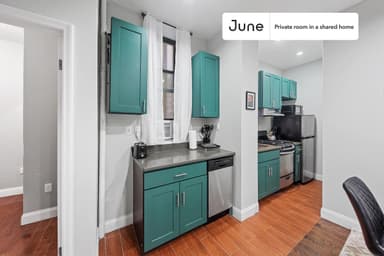 Place Preview main user avatar