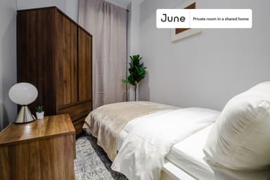 Place Preview main user avatar