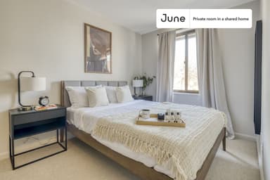 Place Preview main user avatar