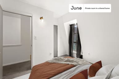 Place Preview main user avatar