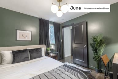 Place Preview main user avatar