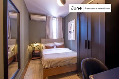 Place Preview main user avatar