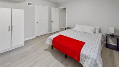 Place Preview main user avatar