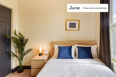 Place Preview main user avatar