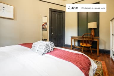 Place Preview main user avatar