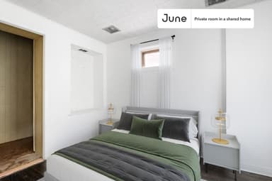 Place Preview main user avatar