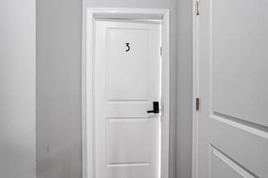 Place Preview main user avatar