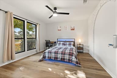 Place Preview main user avatar