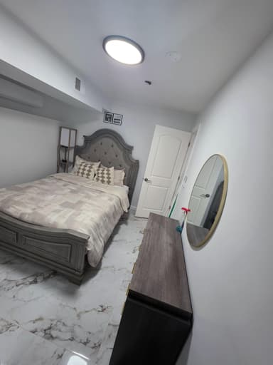 Place Preview main user avatar