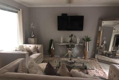 Place Preview main user avatar