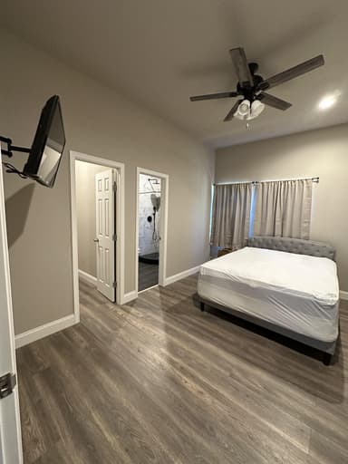 Place Preview main user avatar