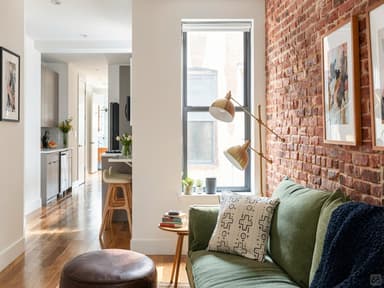 Place Preview main user avatar