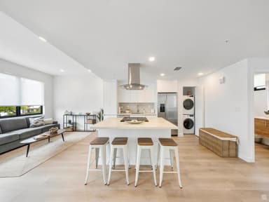 Place Preview main user avatar