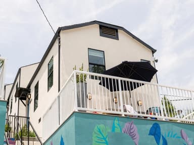 Place Preview main user avatar