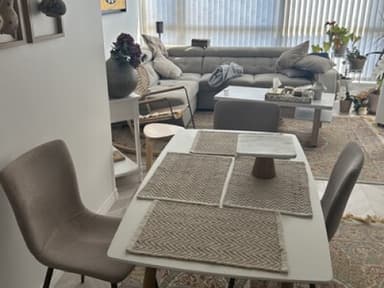 Place Preview main user avatar