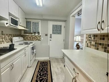 Place Preview main user avatar