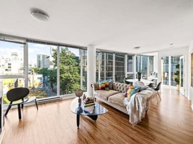 Place Preview main user avatar