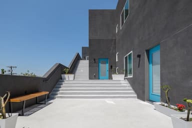 Place Preview main user avatar