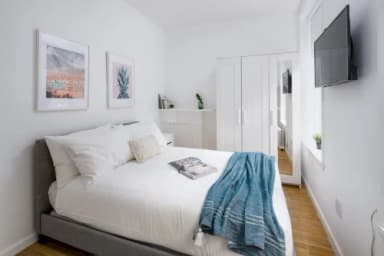 Place Preview main user avatar