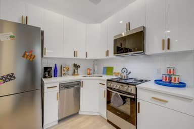 Place Preview main user avatar