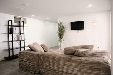 Place Preview main user avatar