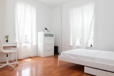 Place Preview main user avatar