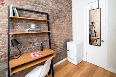 Place Preview main user avatar