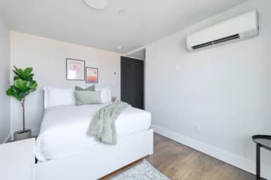 Place Preview main user avatar