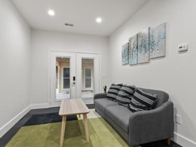 Place Preview main user avatar