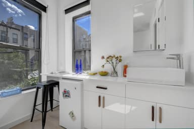 Place Preview main user avatar